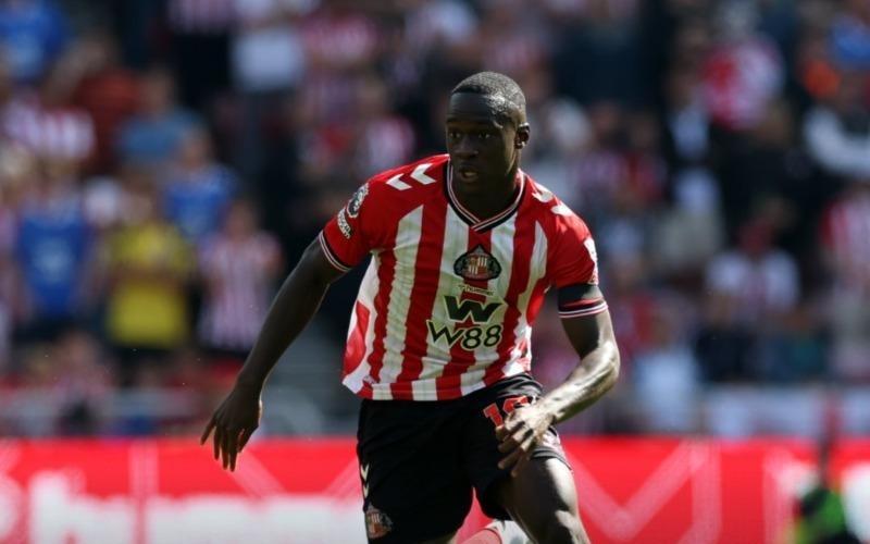 桑德兰官方：球队夏窗标王迪亚拉腹股沟受伤，将缺席至少两月