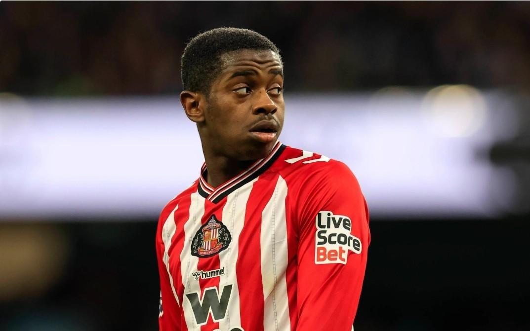 瑞天空：曼联和切尔西在争夺桑德兰中