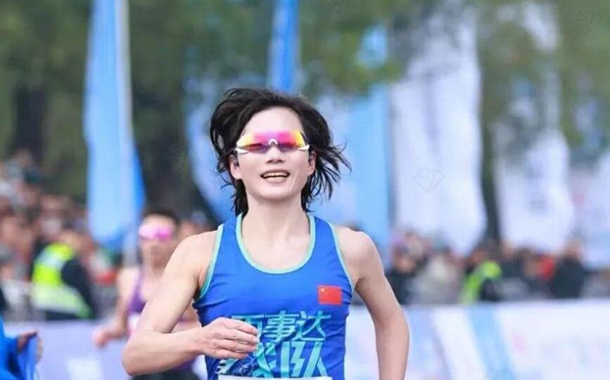 最后10米被反超，乐山双遗季军叶瑞：规则下的“异类”跑者