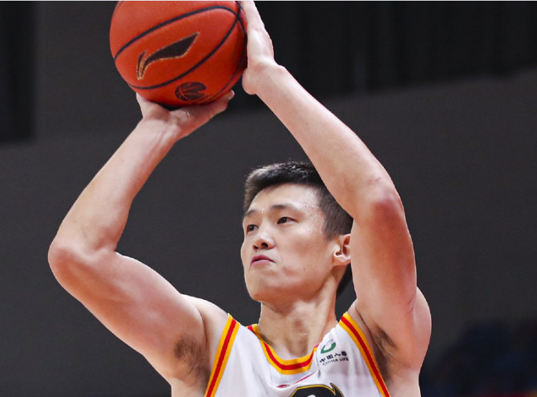 35岁老将周鹏大概率要补测：三分半投篮测试中途放弃未完成