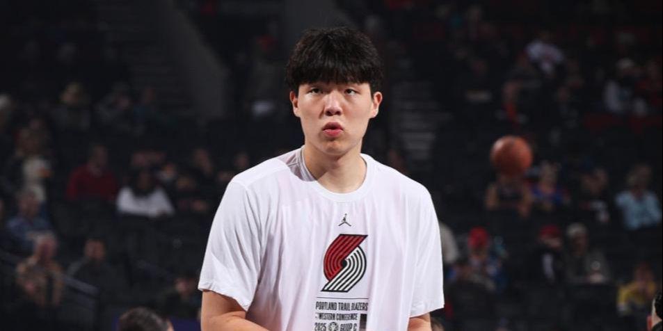 杨瀚森继续被摁在替补席，这样还不如