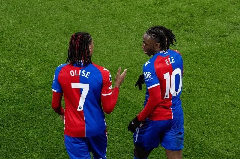 帽子戏法VS独造5球！埃泽奥利塞周中碰面上演水晶宫欧冠德比