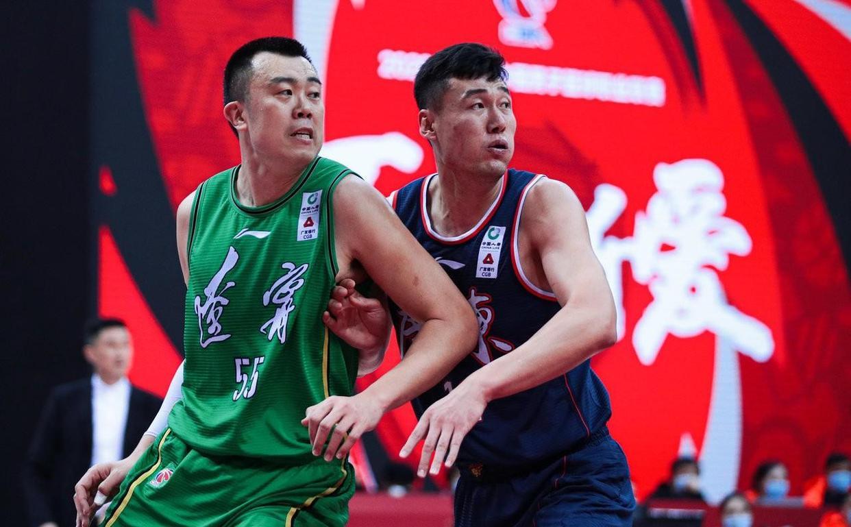 4个CBA恶汉退役！两个出自广东队，胡金秋替补最后1年拿冠军