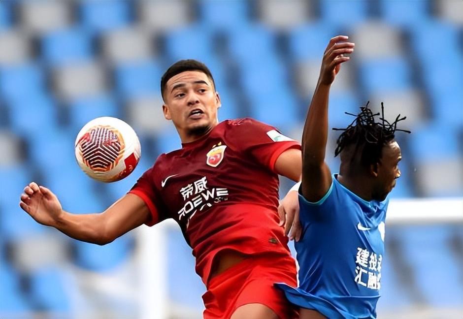 喜讯！申花中卫位置下个月迎来久违强援，26岁的他归队挑大梁