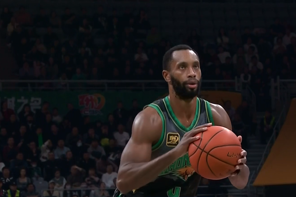 狮子大开口！弗格无缘加盟山东队，或许会重返辽宁队