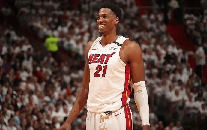 媒体人：有CBA非四强南区球队接触怀特塞德或是上海男篮