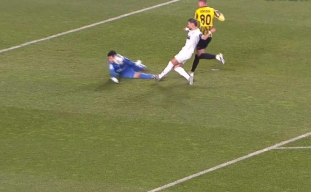 2万人狂欢！伟大的00：门神用头挡单刀+5扑救亚洲球队欧冠首分