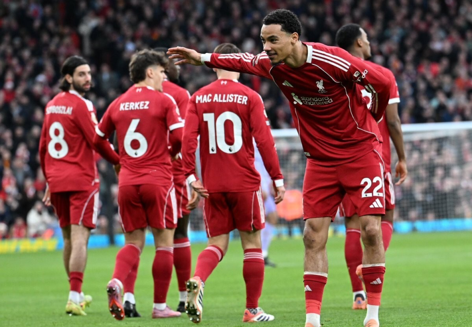 利物浦20布莱顿！4轮不败暂升第6新援闪击+双响萨拉赫替补助攻