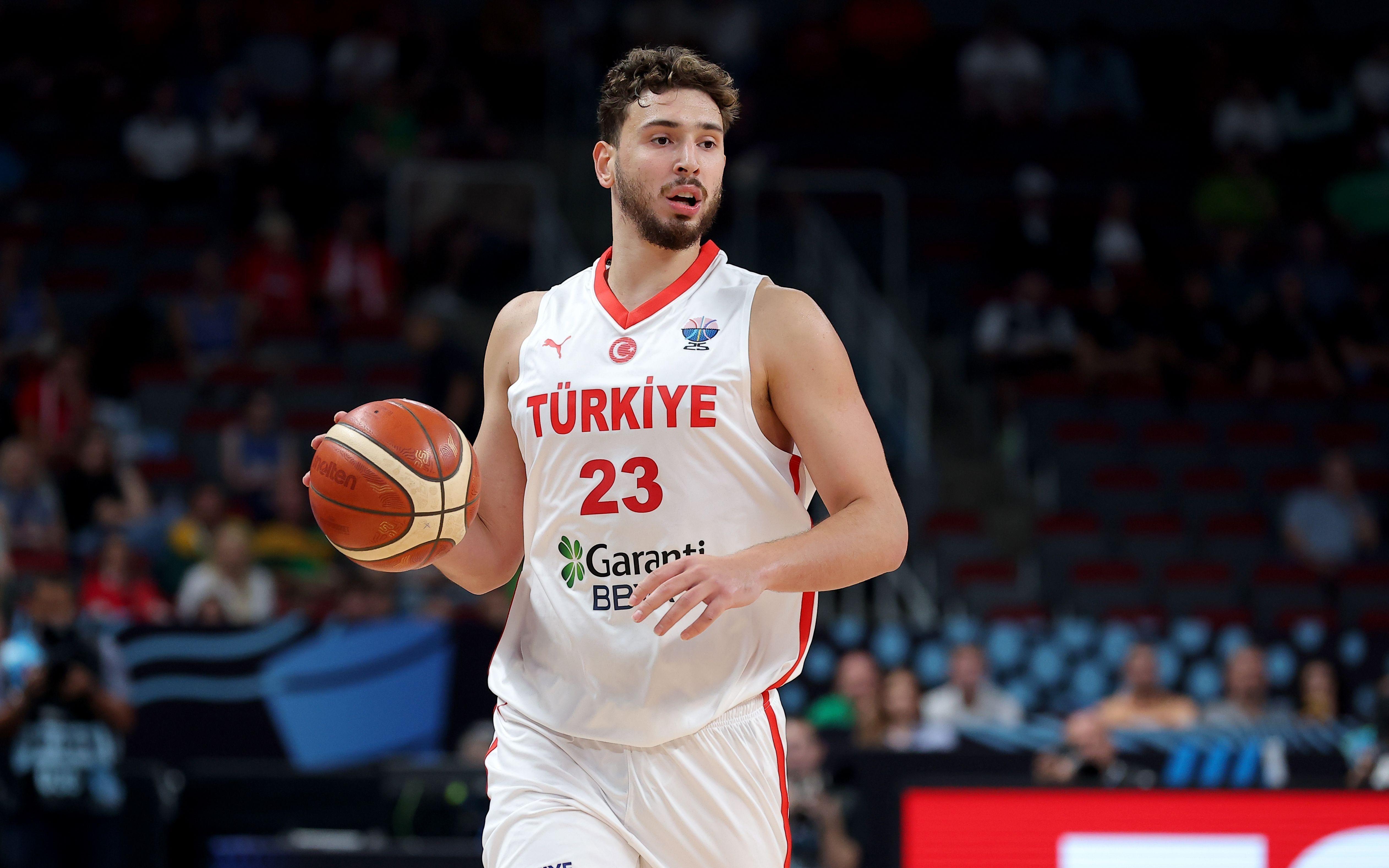 土耳其主帅：申京可能是NBA大个子中最出色的传球手之一