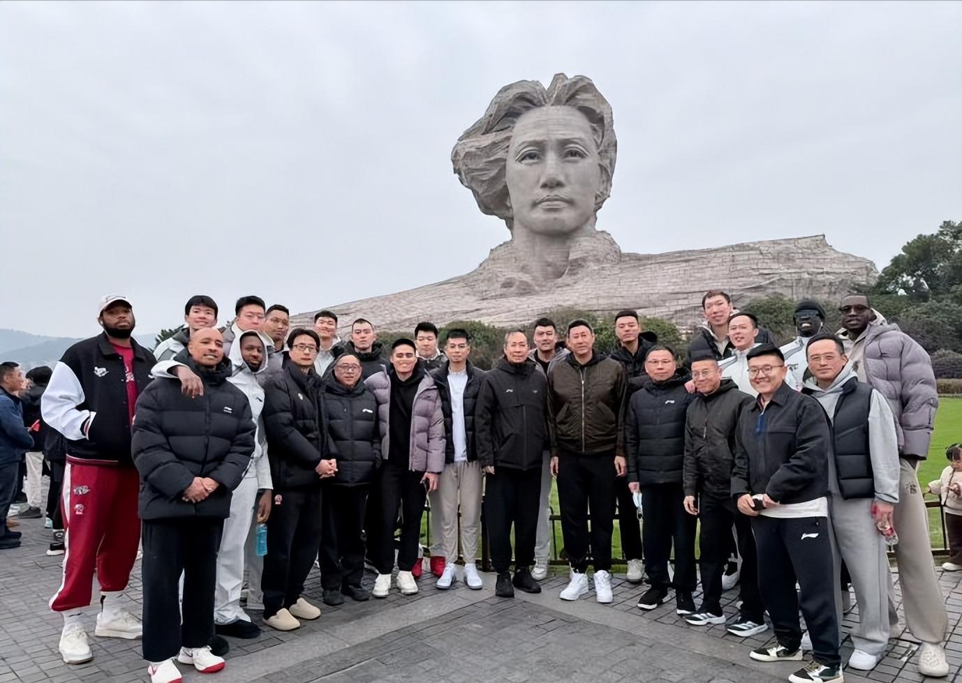 CBA新赛季实力分档！五支球队竞争总冠军，辽宁新疆降至二档