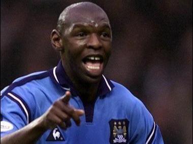 小国大将的典范，18岁加盟曼联0出场，32岁对曼联梅开二度