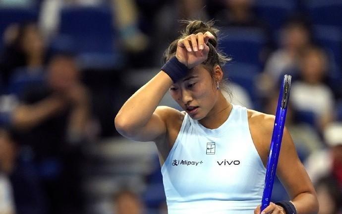 多项赛事退赛导致积分损失，郑钦文世界排名恐将跌出25名开外