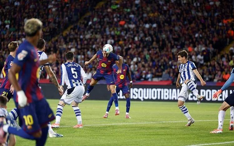 巴塞罗那21皇家社会登上联赛榜首