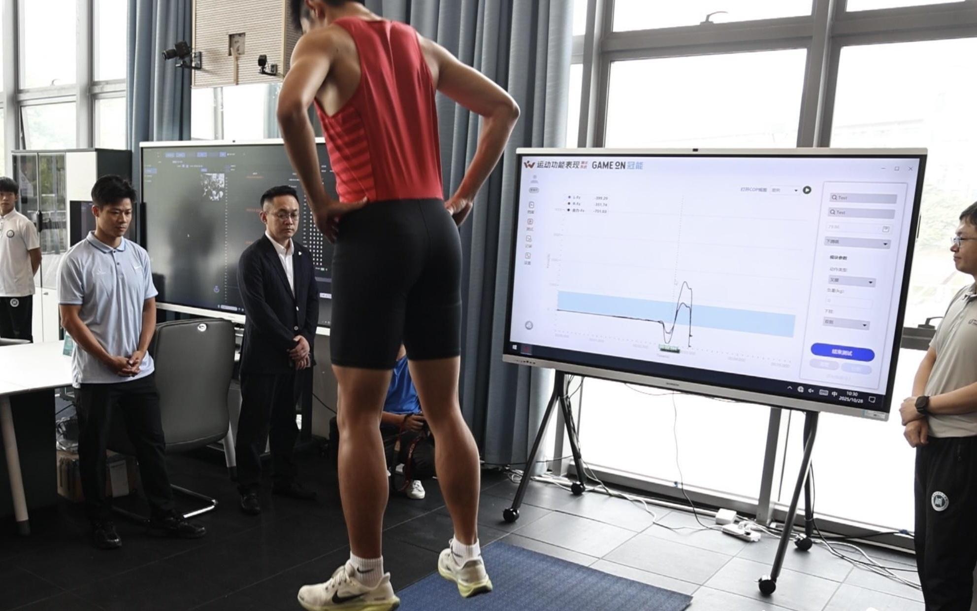 跑完十五运还比赛吗苏炳添：“让我回家看看孩子吧”