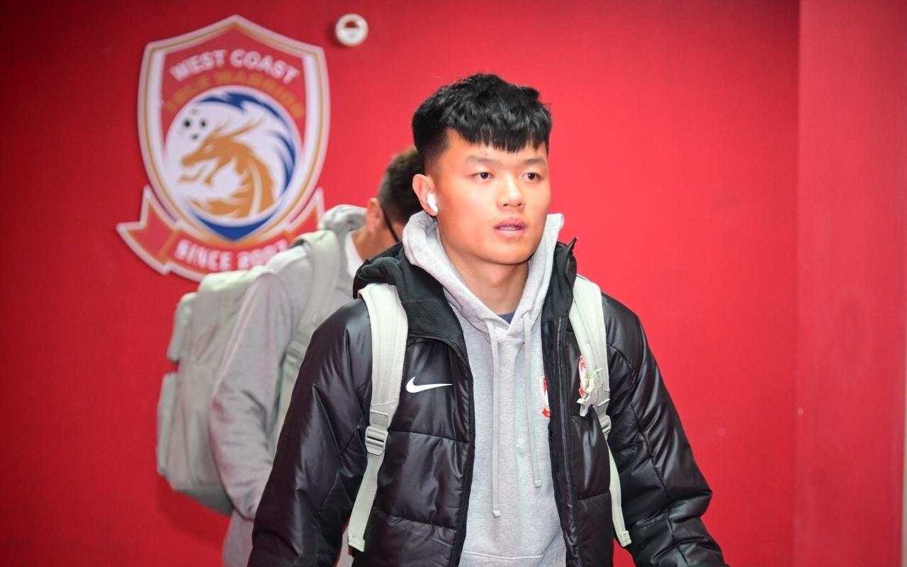 邵佳一国足防守大闸首选青岛西海岸