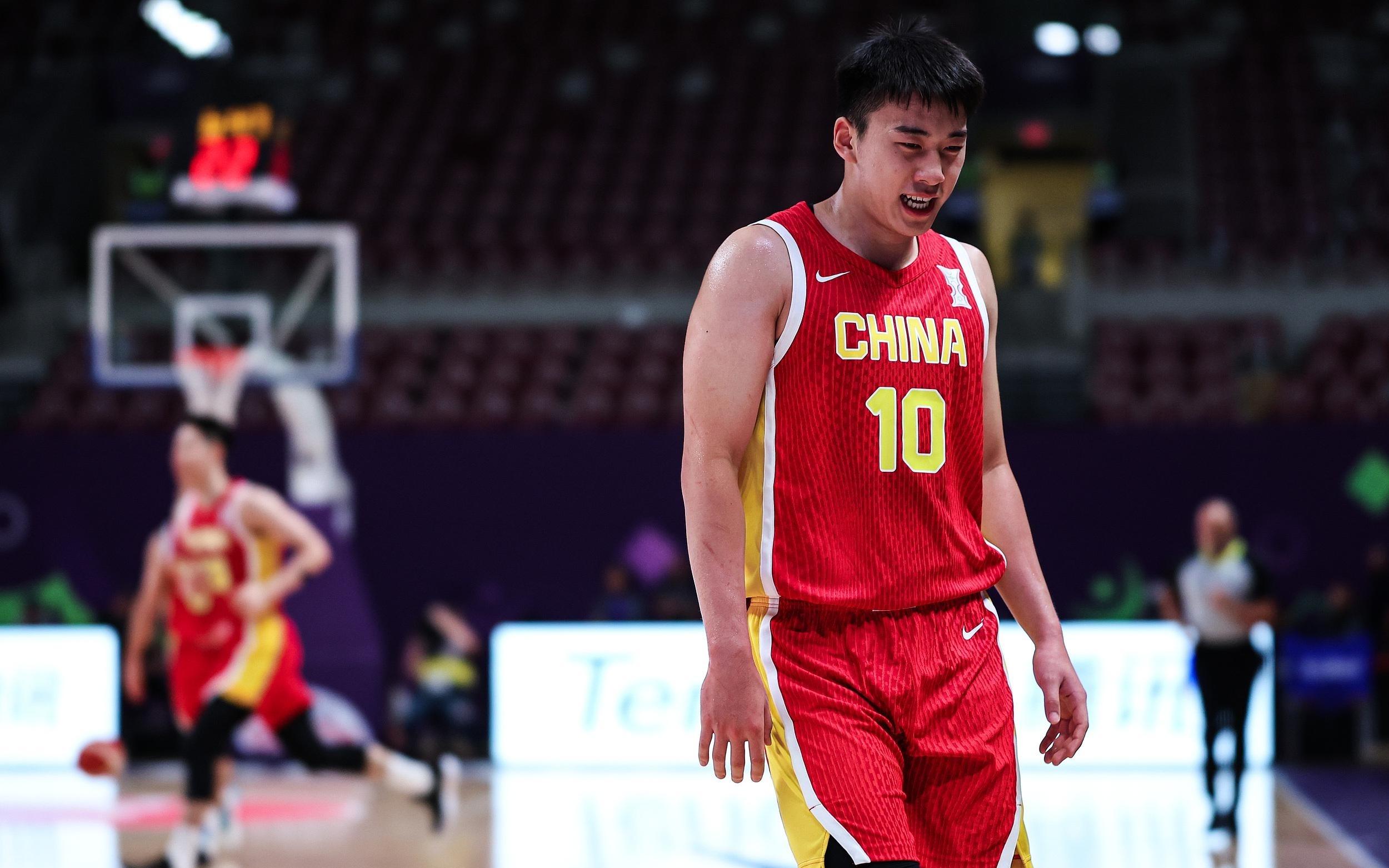 媒体人：王俊杰表示明年可能会参加NBA选秀，没选上也会在海外寻找机会