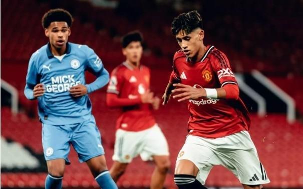 15岁63天，JJ加布里埃尔成曼联青年足总杯最年轻出场球员