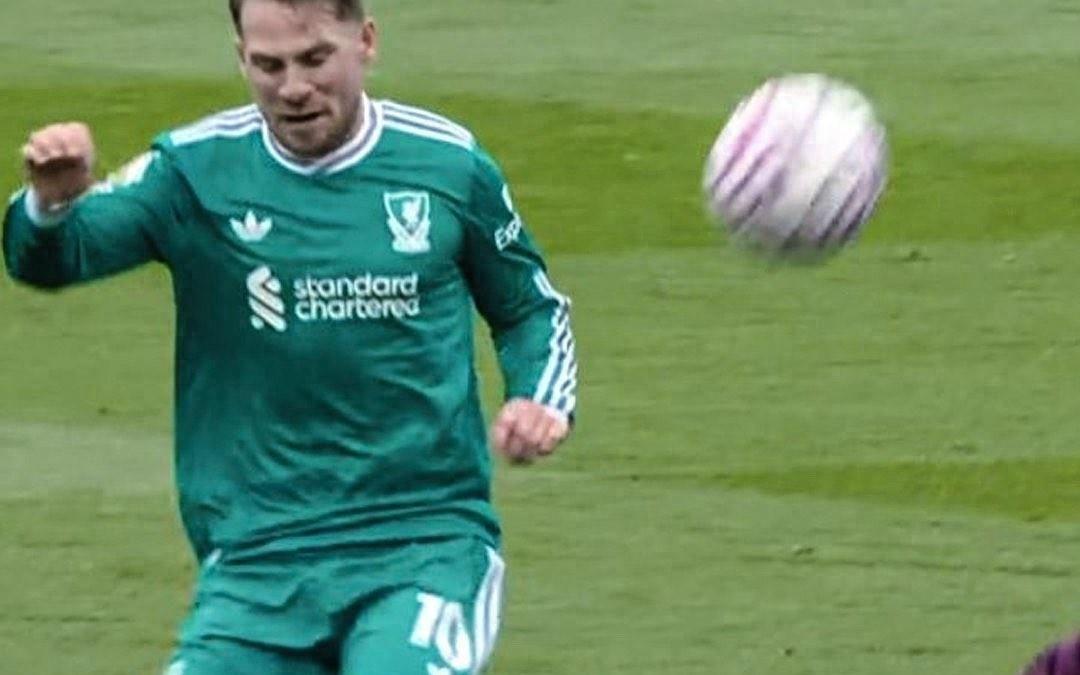 不忍直视！阿根廷国脚麦卡利斯特遭遇恐怖飞铲