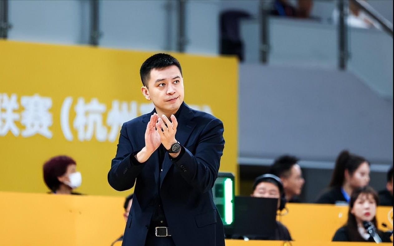 双向奔赴！威尔斯薪水曝光，拒绝高薪加盟辽宁男篮