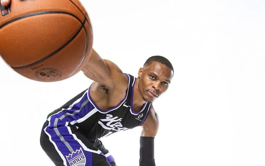 威少定妆照出炉！上脚少见的康扣AJ！