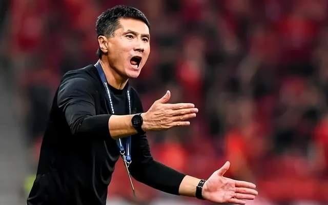 邵佳一是最佳人选！国足主帅二选一：3名中超土帅已报名！