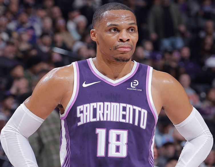 NBA今日里程碑！布朗追平伯德，威少超越威尔金斯，小卡生涯之夜