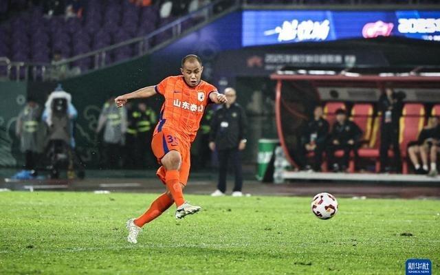 中超：浙江俱乐部绿城平山东泰山