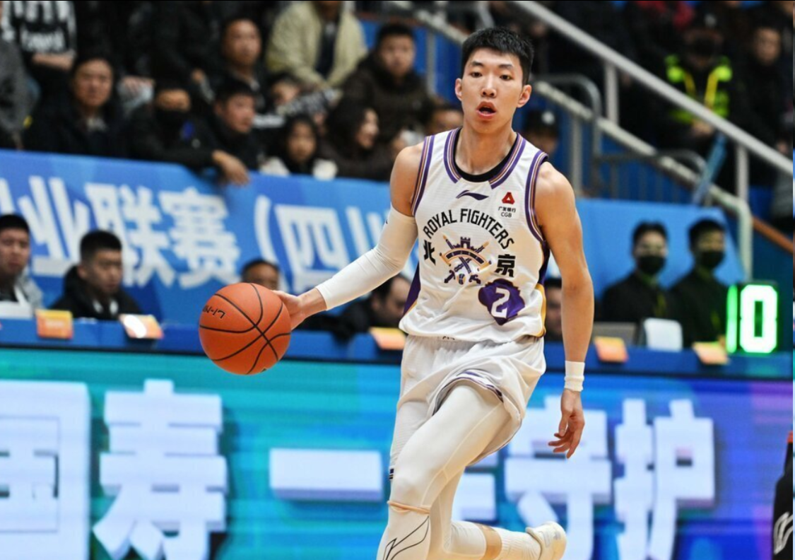 全场正负值最低的国手！12投8铁+在场输28分，球迷：节奏版艾伦