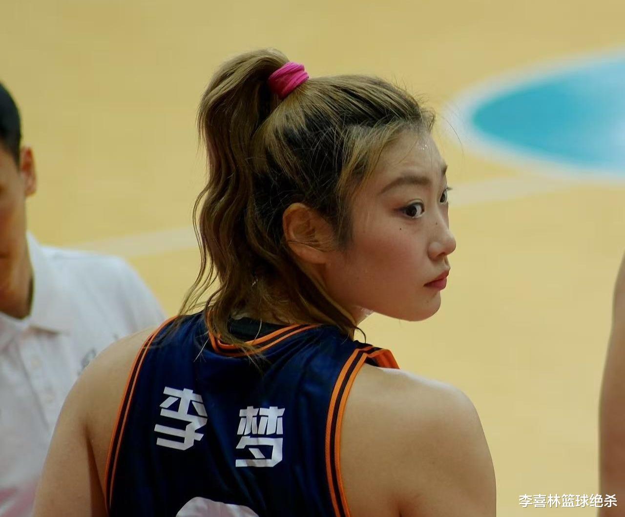 轰20+9!30岁李梦重回巅峰:女版詹姆斯大秀传球,宫鲁鸣召回她