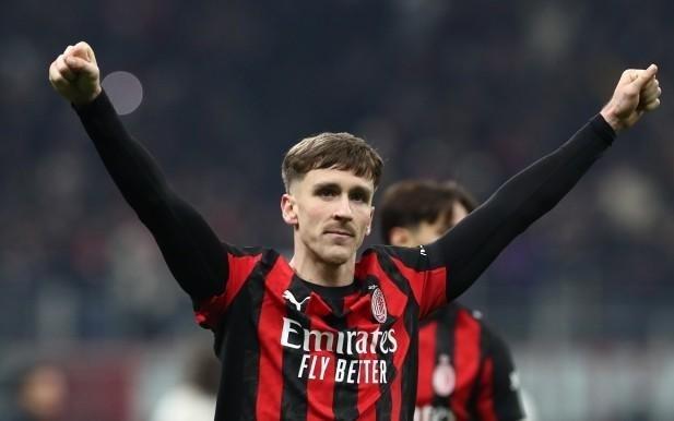 官方：AC米兰与萨勒马克斯完成续约