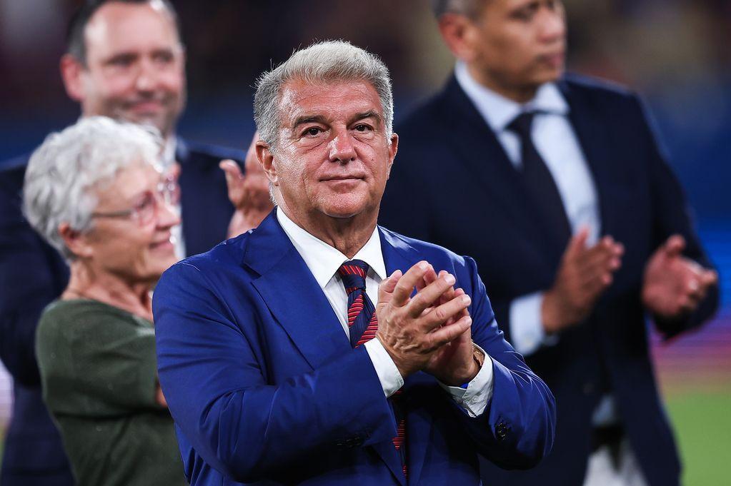 三字终结！拉波尔塔浇灭梅西回归梦，短期回归也绝无可能