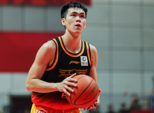 CBA狂欢夜！国产新秀后卫爆发：34分新高！最新排名：前冠军垫底