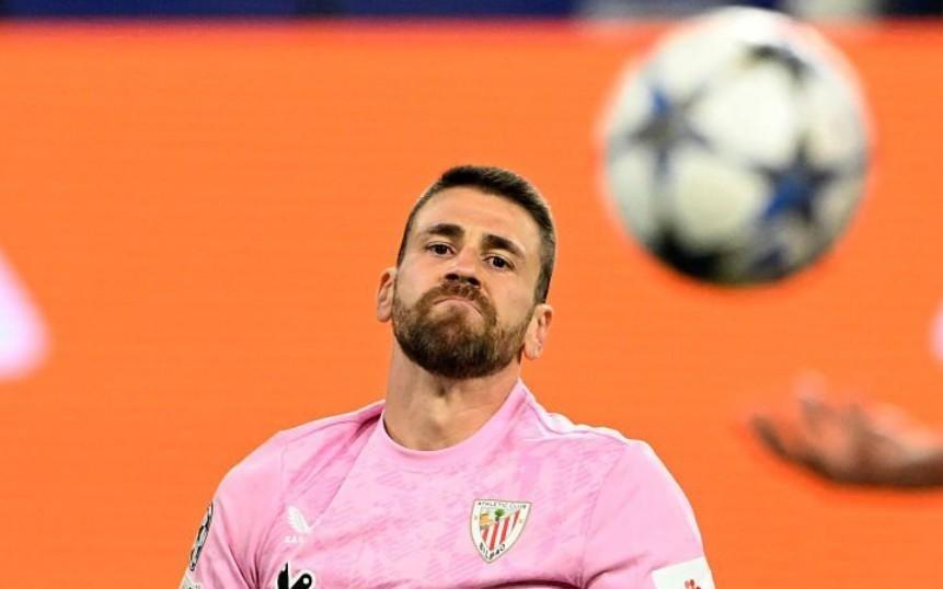 西蒙：我爱穿黑色门将服，被要求穿粉紫色门将服让我感到恶心