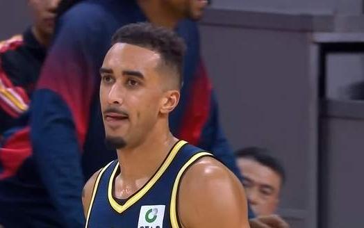 赢个德比都那么难！广东5分险胜，杜锋压力大，济南小伙空砍24+5