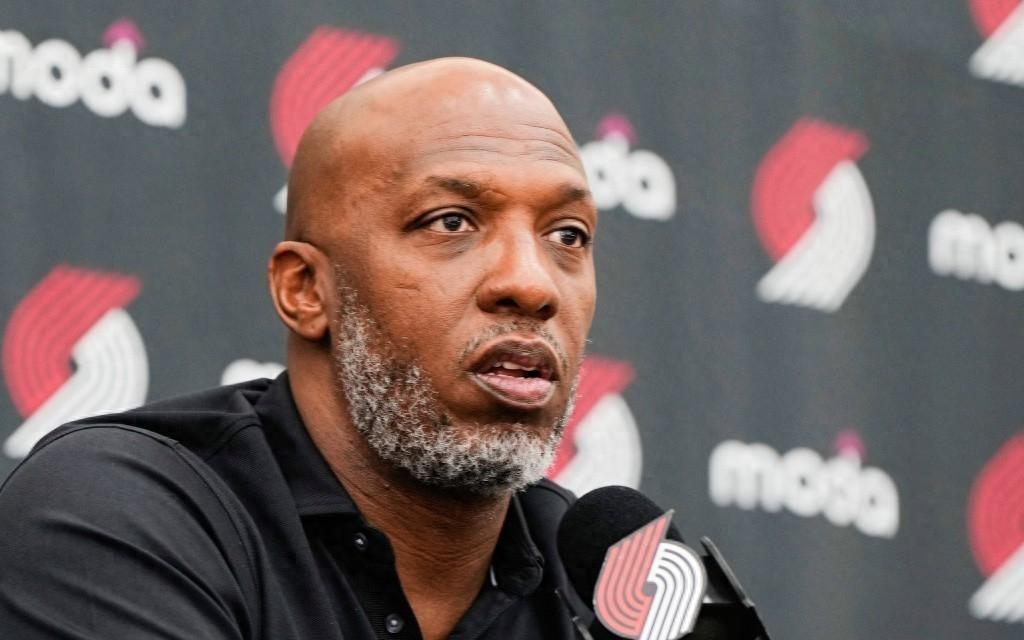 NBA爆“大丑闻”，杨瀚森教练被捕，6700亿黑资或波及中国