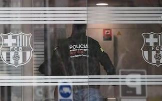 西媒：巴托梅乌雇佣公司操控社媒舆论，连民意调查也遭操控