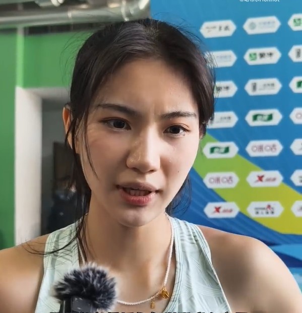 夏思凝预赛赛后采访：我现在都不会跑
