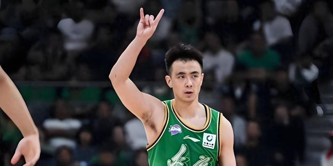 7投1中！辽宁队输给深圳，揪出最大“废柴”坑惨了球队