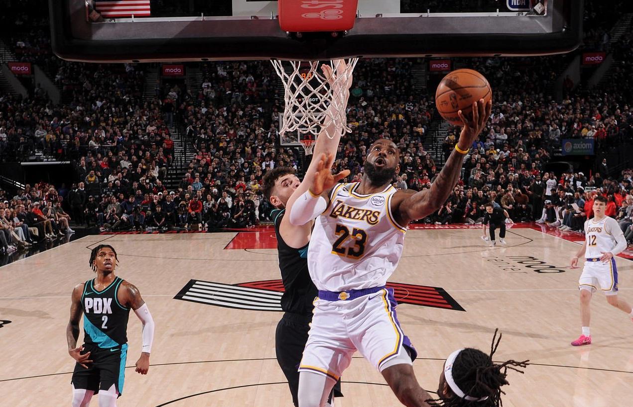 湖人连败暴露三大漏洞！板凳最差+防守倒数第5，詹皇冲冠没戏