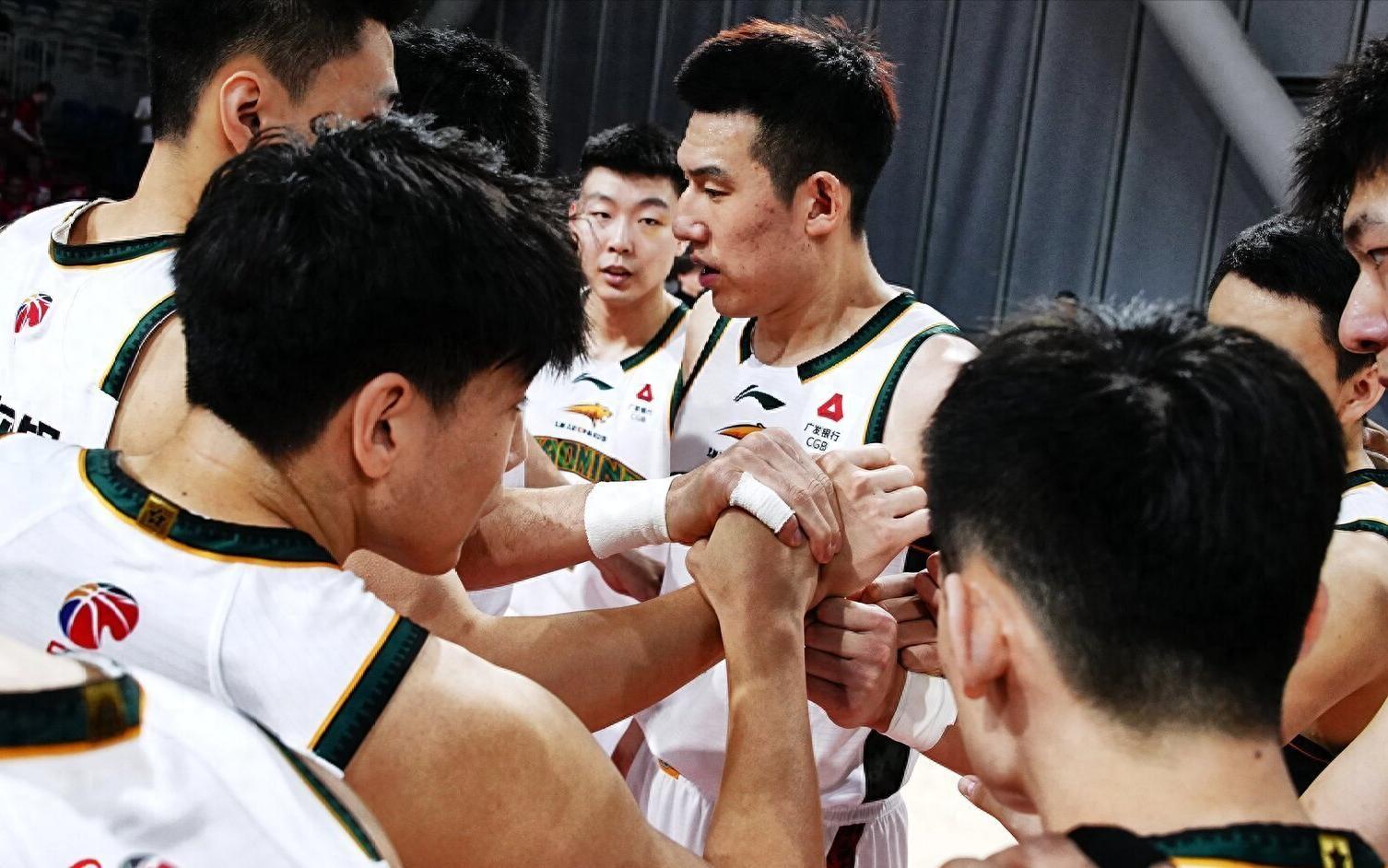 三连败！辽篮3分不敌深圳，付豪白拿20+5，杨鸣要破12年纪录