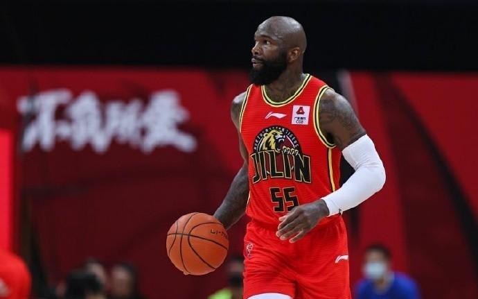 多米尼克琼斯：我拒绝了一家CBA球队的邀约，一月前暂时休息