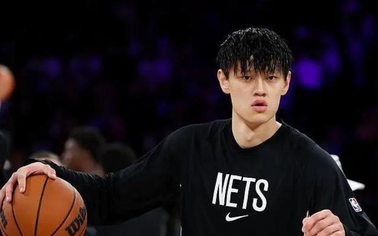 曾凡博被裁后还追寻NBA吗回首钢绝不是最佳选择