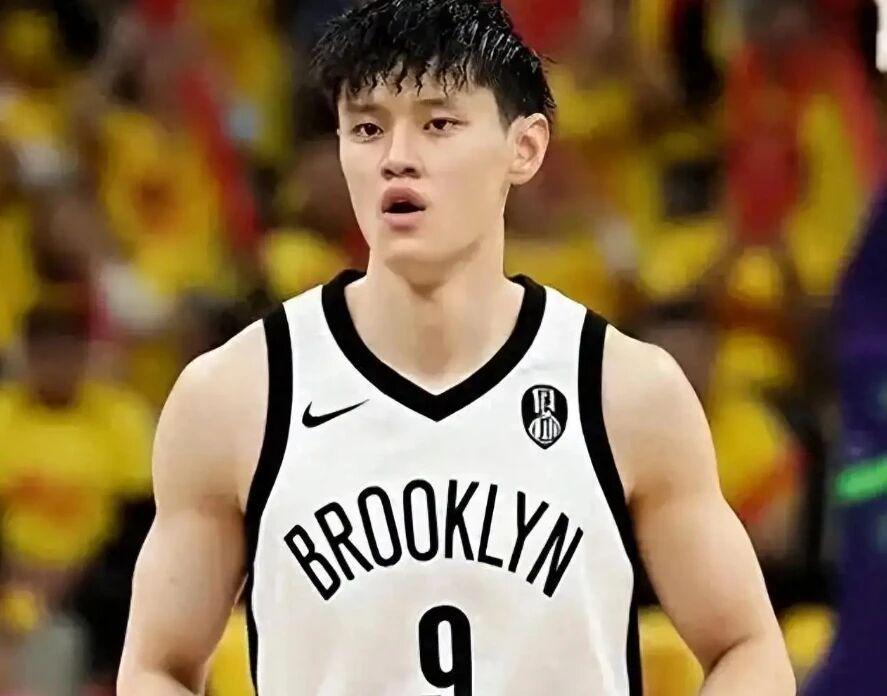 曾凡博将和篮网签正式合同，威尔斯砍42+6+5，刘玉栋三分球10中10