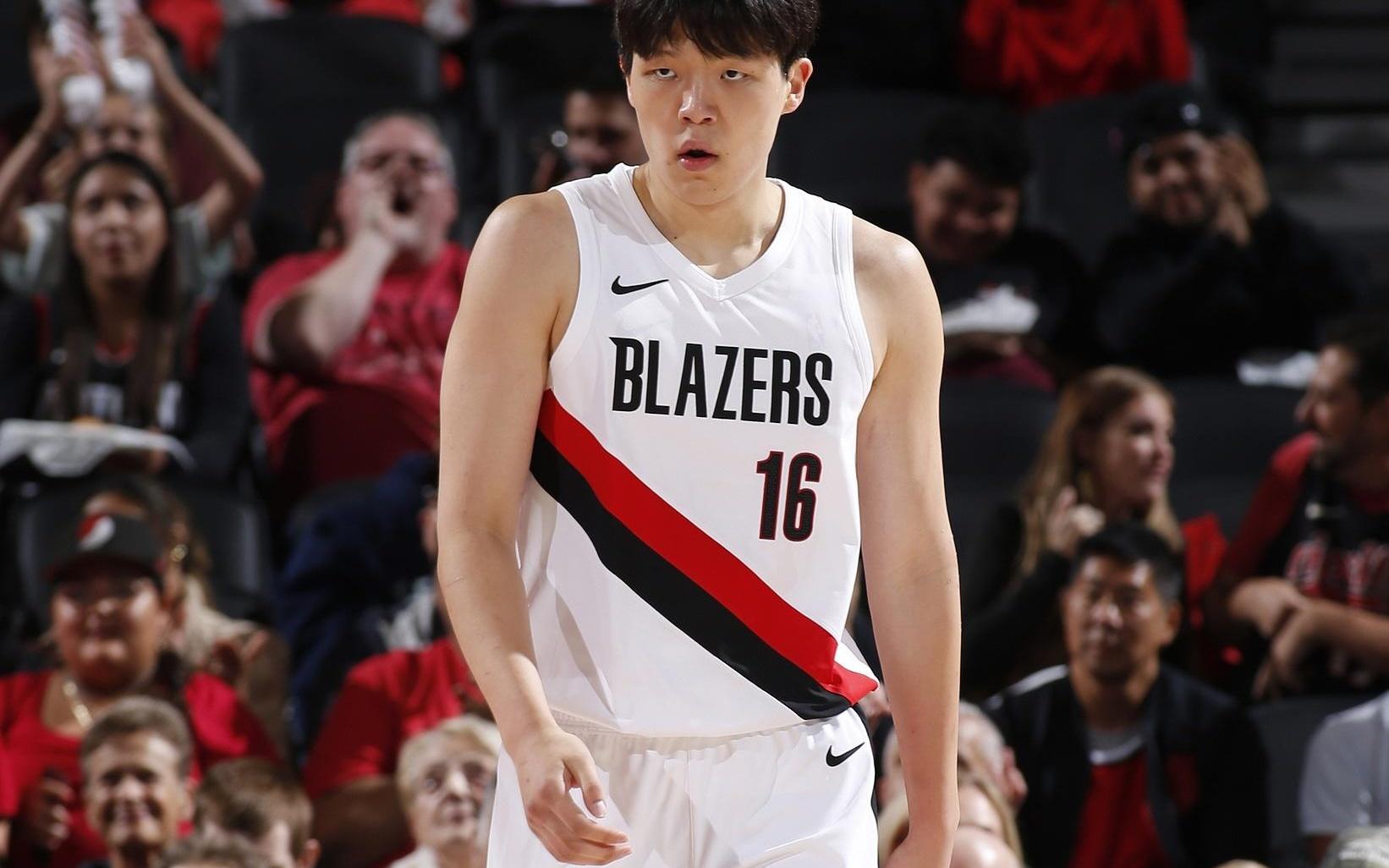 队记：杨瀚森身体和运动能力在NBA的高强度下，仍需时间适应