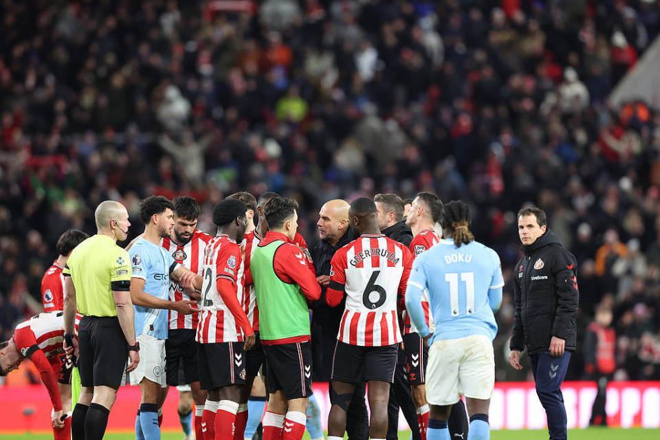 升班马震撼英超！魔鬼主场10战不败+狙击前3，让12亿曼城气到破防