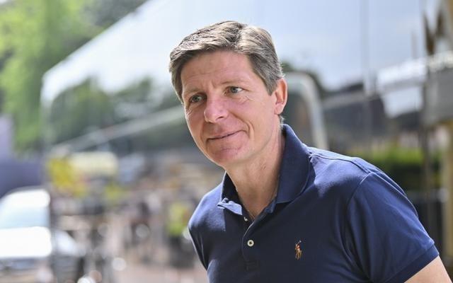 水晶宫主帅：本想冲进场庆祝绝杀红军，想到上次因此吃牌克制住了