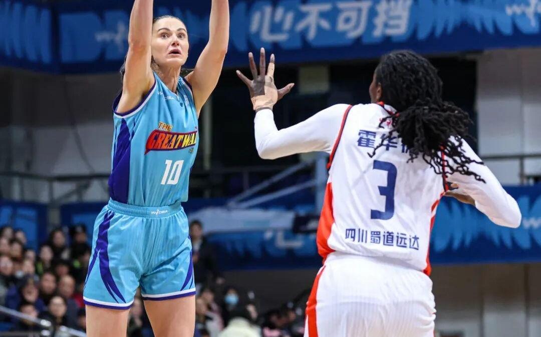 女篮“做好自己，向强队学习”