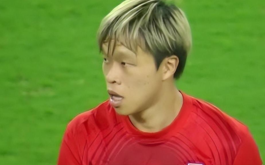 中国香港铁卫遭中超两豪门争抢国安或截胡成功王刚主力位置难保