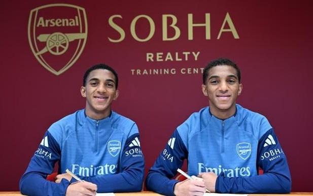 阿森纳官方：俱乐部签下厄瓜多尔16岁双胞胎金特罗兄弟