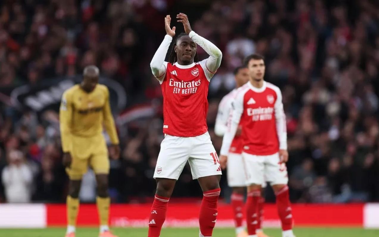 埃泽：水晶宫球迷很特别，我很感谢他们